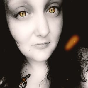 Meet your Posher, Liz